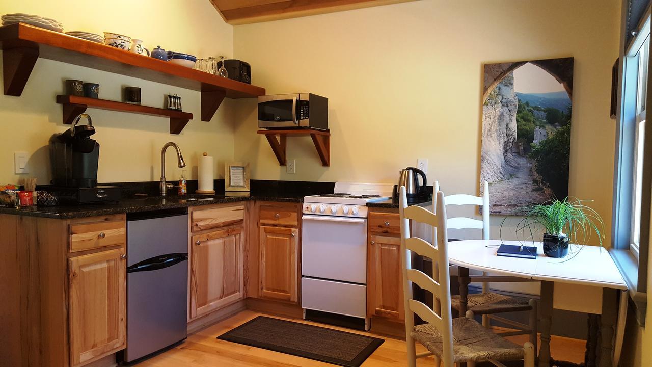 Hummingbird Inn Goshen Екстериор снимка