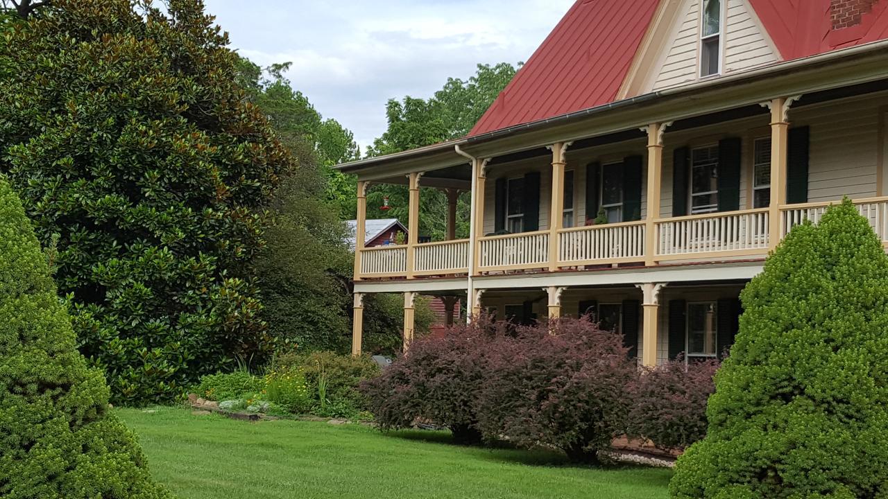 Hummingbird Inn Goshen Екстериор снимка