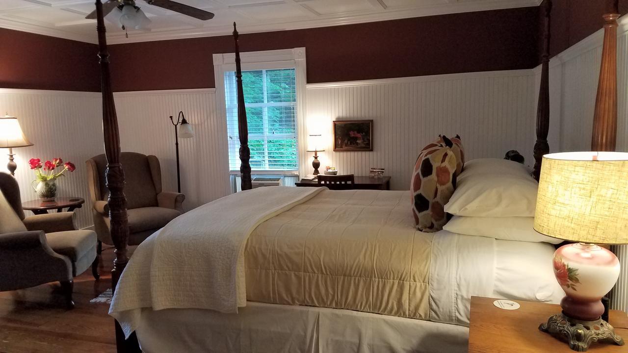 Hummingbird Inn Goshen Екстериор снимка