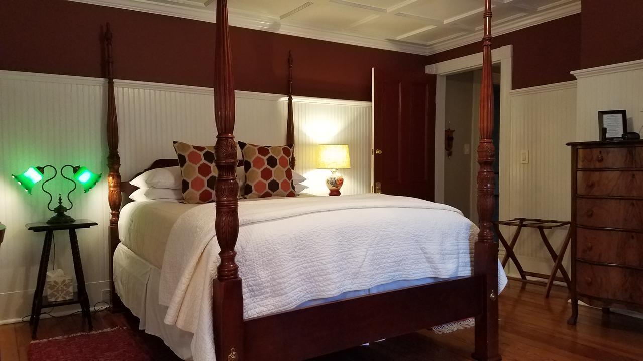 Hummingbird Inn Goshen Екстериор снимка